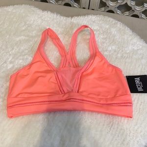 NWT Victoria’s Secret Sports Bra - Medium